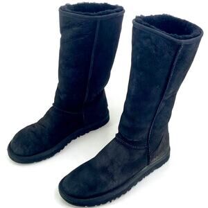 UGG Black Classic Tall Suede Winter Boots Women's Size 6 EUC With Box